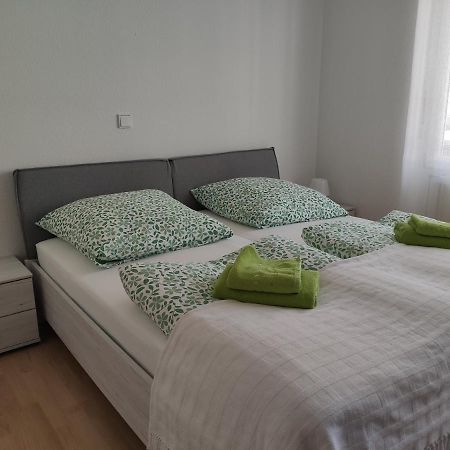 Stadtwohnung 2-Zimmer 3 Schlafplatze Mannheim Exterior foto
